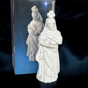 Avon Nativity Collectibles The Magi Kaspar 1982 Porcelain Figurine